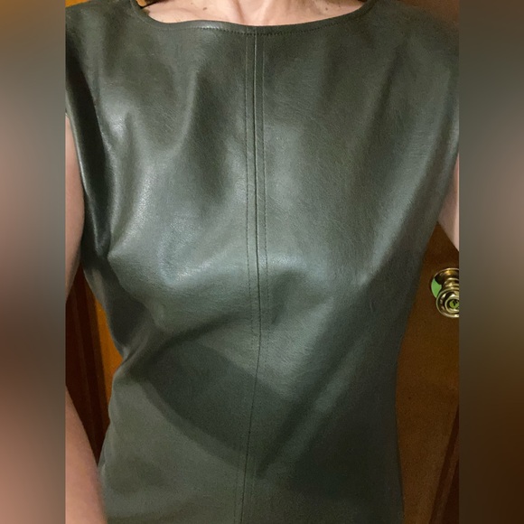 BCBG Leather-look w/zippers on shoulders.Looks grey in low light. Spandex sides - Picture 8 of 13